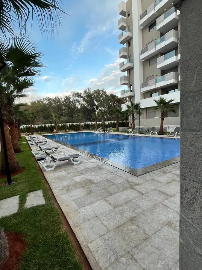 Anfa Park Luxury Accommodation With Pool View And A Balcony Καζαμπλάνκα